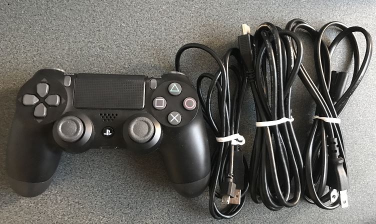 PS4コントローラー&接続ケーブル